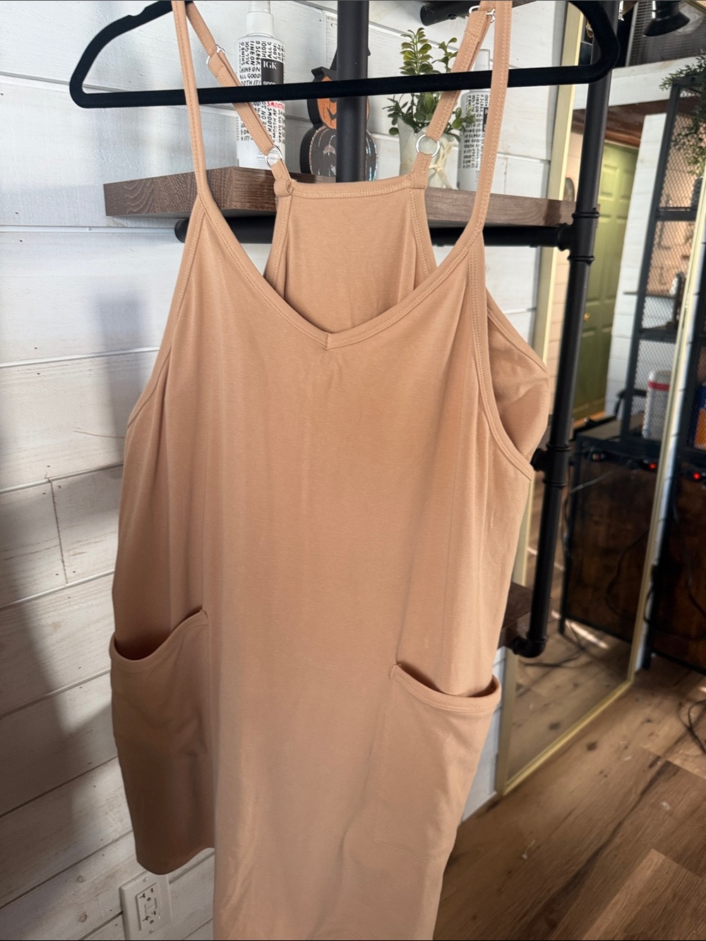 Sleeveless Pocket Tank Top in Nude